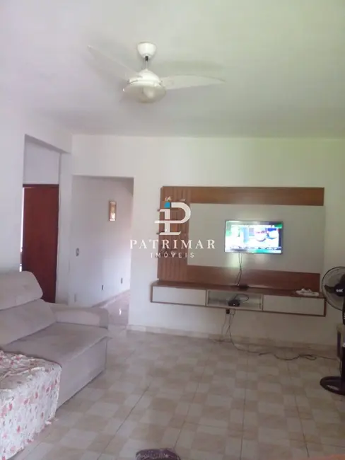 Foto 3 de Casa com 2 quartos à venda, 320m2 em Jardim Atlântico Leste (Itaipuaçu), Marica - RJ