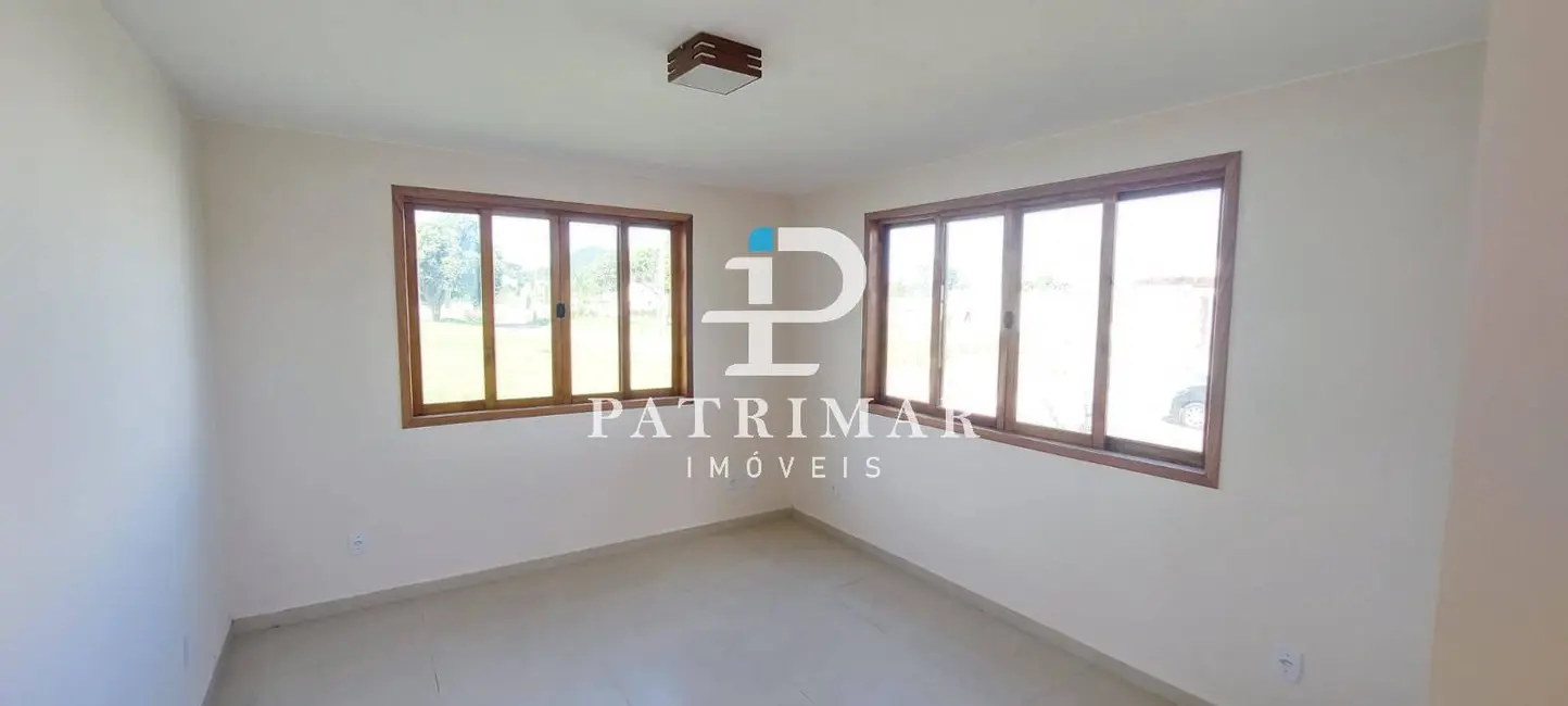 Foto 9 de Casa de Condomínio com 3 quartos à venda, 260m2 em São José do Imbassaí, Marica - RJ