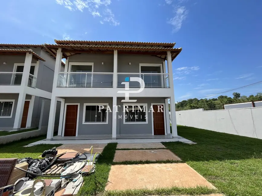 Foto 2 de Casa com 2 quartos à venda, 136m2 em Marica - RJ