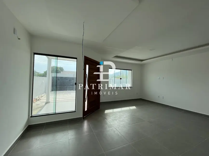 Foto 3 de Casa com 3 quartos à venda, 372m2 em Jardim Atlântico Central (Itaipuaçu), Marica - RJ