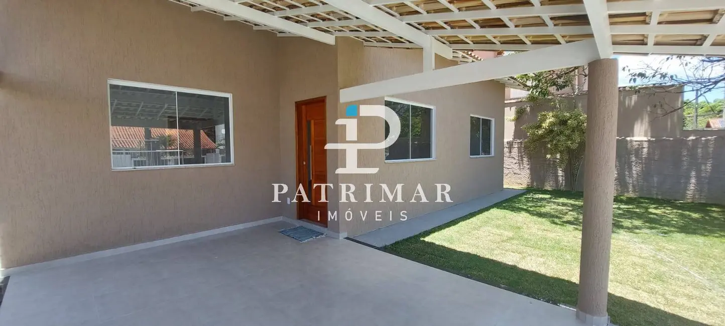 Foto 3 de Casa de Condomínio com 3 quartos à venda, 242m2 em Centro, Marica - RJ