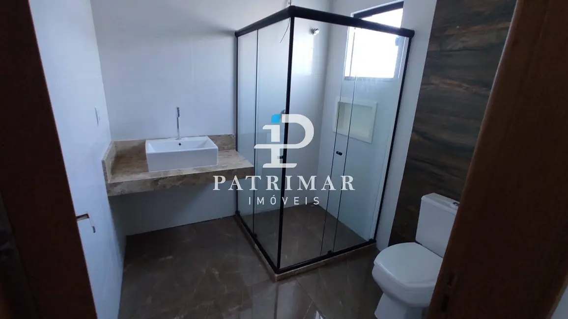 Foto 9 de Casa com 3 quartos à venda, 201m2 em Centro, Marica - RJ