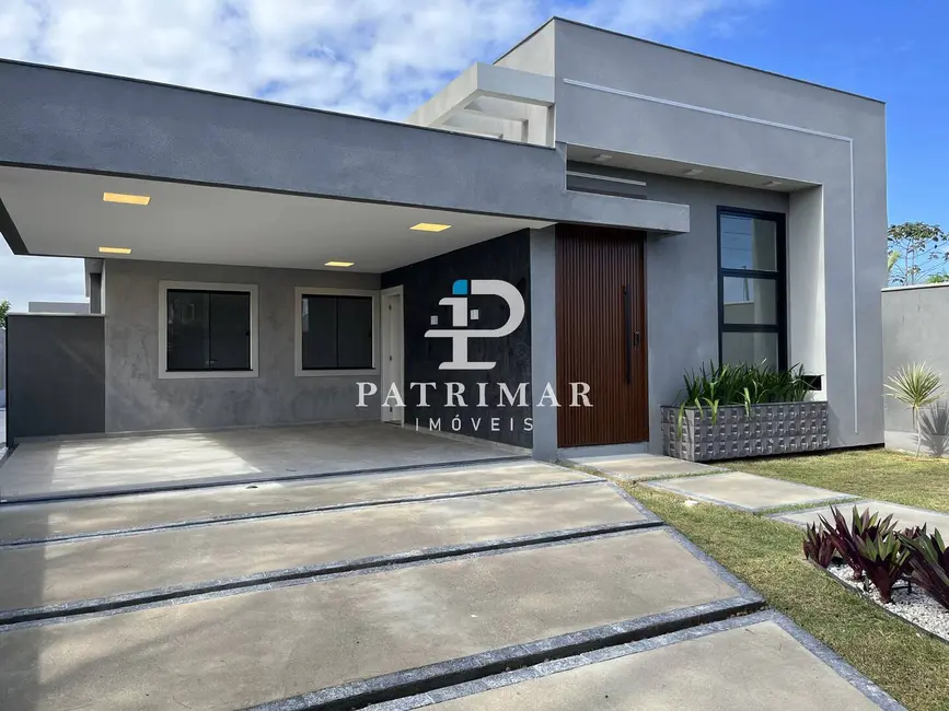 Foto 1 de Casa com 3 quartos à venda, 340m2 em Jardim Atlântico Central (Itaipuaçu), Marica - RJ