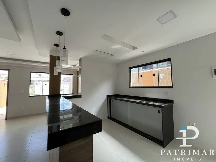 Foto 5 de Casa com 3 quartos à venda, 128m2 em Jardim Atlântico Central (Itaipuaçu), Marica - RJ