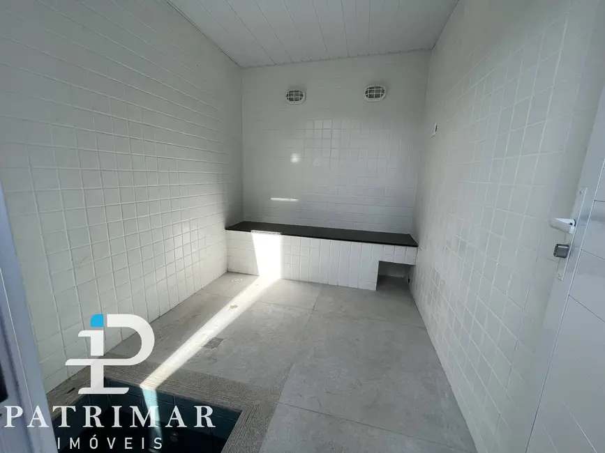 Apartamento com 4 quartos à venda, 131m2 em Jardim Atlântico Oeste (Itaipuaçu), Marica - RJ - imagem 9 Foto 9 de Apartamento com 4 quartos à venda, 131m2 em Jardim Atlântico Oeste (Itaipuaçu), Marica - RJ