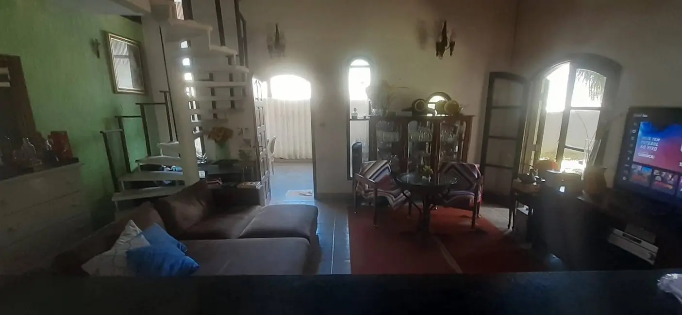 Casa com 3 quartos à venda, 300m2 em Massaguaçu, Caraguatatuba - SP - imagem 5 Foto 5 de Casa com 3 quartos à venda, 300m2 em Massaguaçu, Caraguatatuba - SP