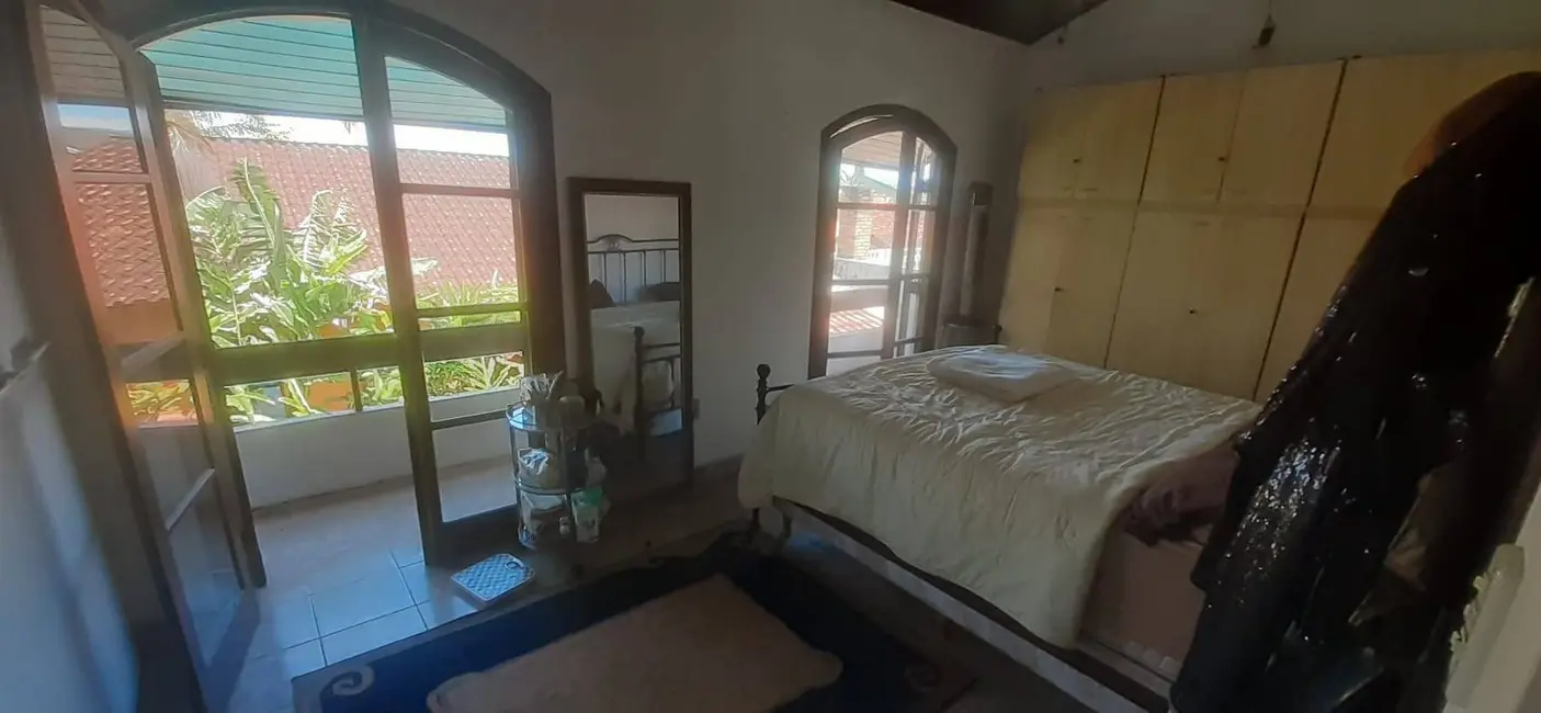 Casa com 3 quartos à venda, 300m2 em Massaguaçu, Caraguatatuba - SP - imagem 3 Foto 3 de Casa com 3 quartos à venda, 300m2 em Massaguaçu, Caraguatatuba - SP