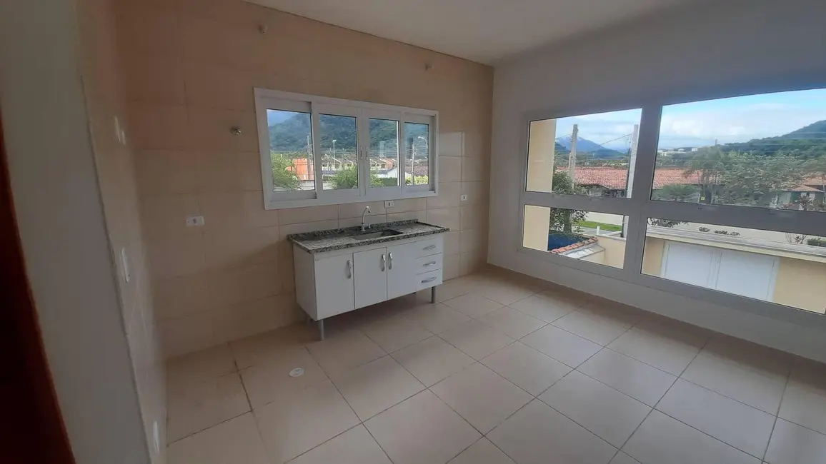 Foto 9 de Casa com 3 quartos para alugar, 250m2 em Martim de Sá, Caraguatatuba - SP