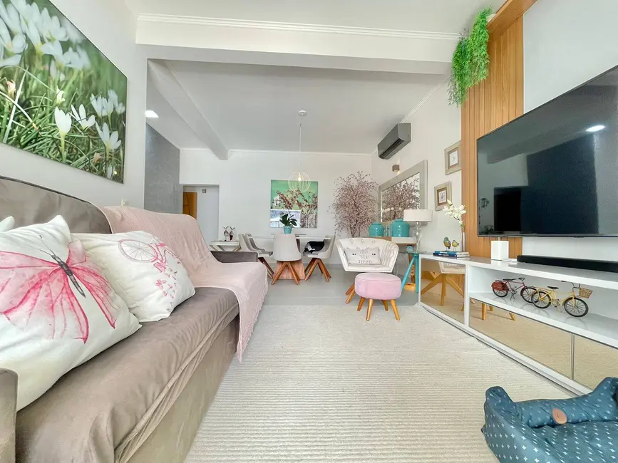 Foto 2 de Casa com 2 quartos à venda, 360m2 em Cidade Jardim, Caraguatatuba - SP