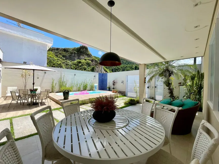 Foto 3 de Casa com 2 quartos à venda, 360m2 em Cidade Jardim, Caraguatatuba - SP