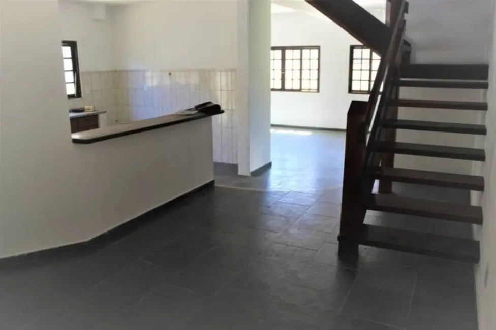Foto 4 de Casa com 5 quartos à venda, 450m2 em Parque Balneário Poiares, Caraguatatuba - SP