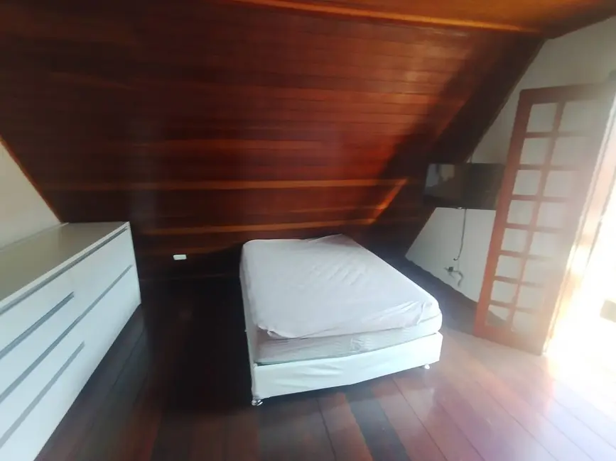 Foto 8 de Casa com 3 quartos à venda, 250m2 em Park Imperial, Caraguatatuba - SP