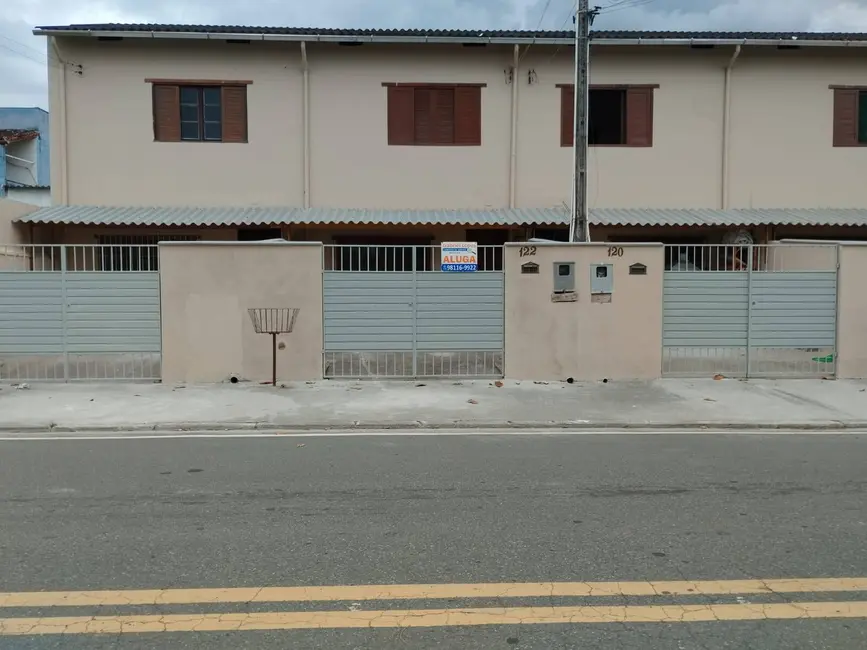 Foto 1 de Casa com 2 quartos para alugar, 100m2 em Sao Sebastiao - SP