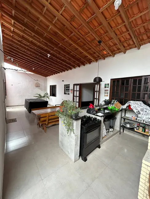 Foto 1 de Casa com 3 quartos à venda, 250m2 em Barranco Alto, Caraguatatuba - SP