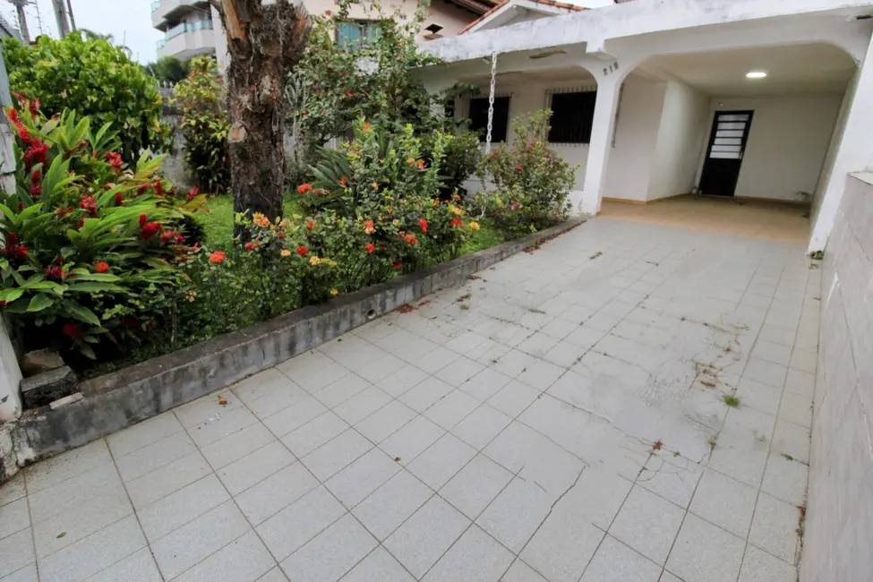 Foto 2 de Casa com 3 quartos à venda, 314m2 em Jardim Primavera, Caraguatatuba - SP