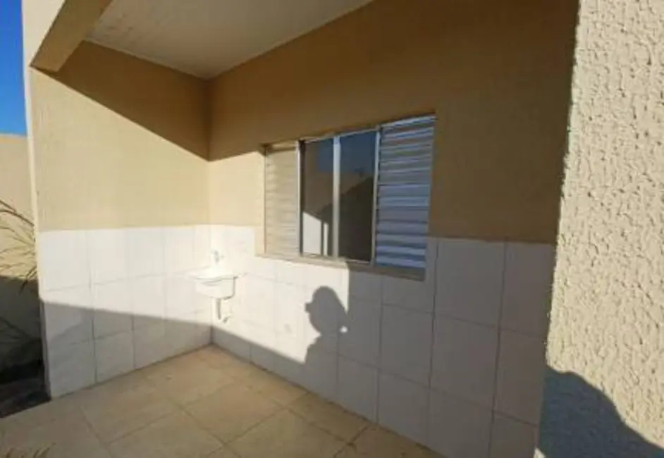 Foto 4 de Casa com 2 quartos para alugar, 80m2 em Pegorelli, Caraguatatuba - SP