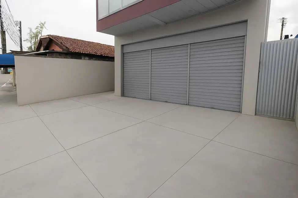 Foto 1 de Loja para alugar, 150m2 em Travessão, Caraguatatuba - SP