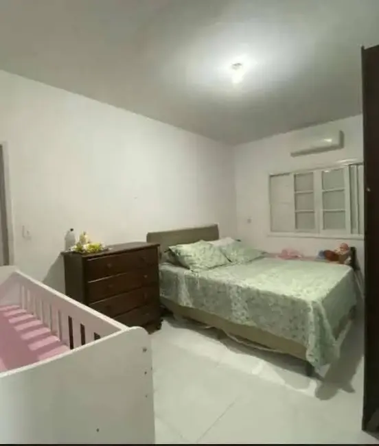 Foto 6 de Casa com 4 quartos à venda e para alugar, 270m2 em Martim de Sá, Caraguatatuba - SP