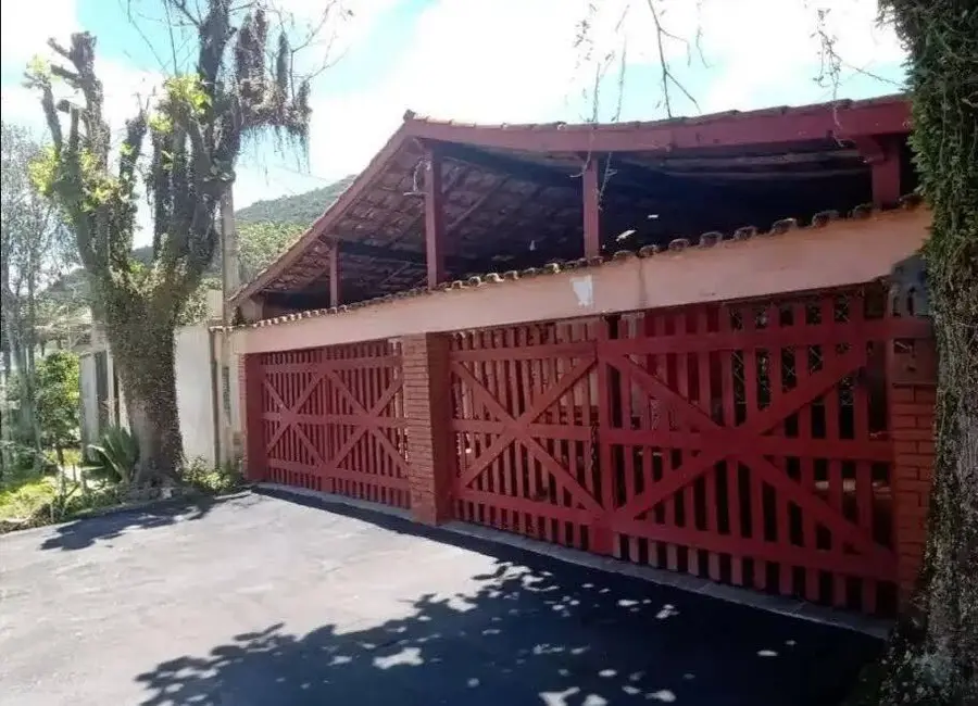 Foto 1 de Casa com 4 quartos à venda e para alugar, 270m2 em Martim de Sá, Caraguatatuba - SP