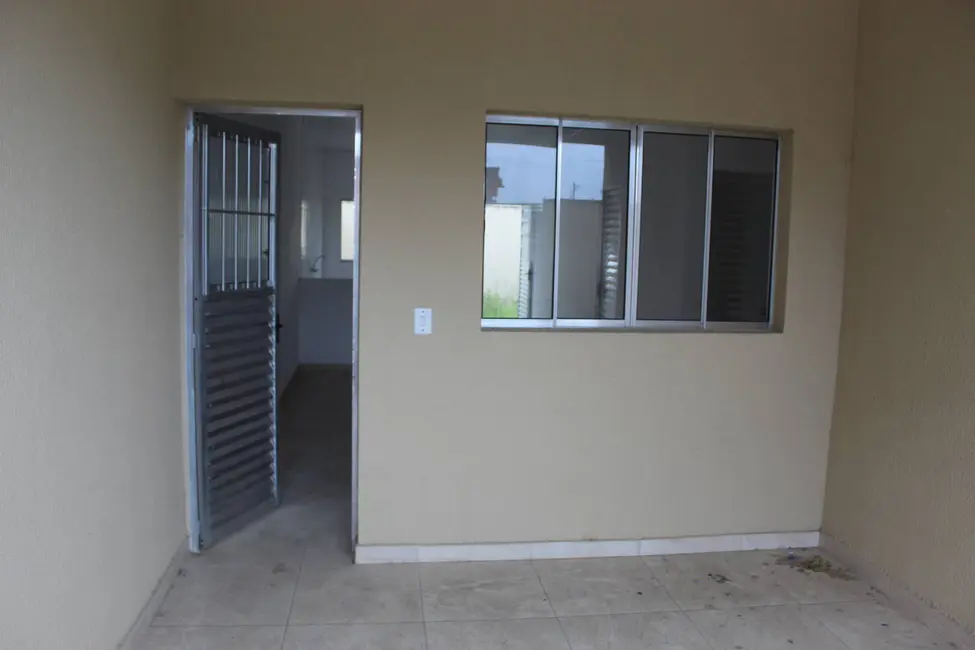 Foto 4 de Casa com 2 quartos para alugar, 80m2 em Pegorelli, Caraguatatuba - SP