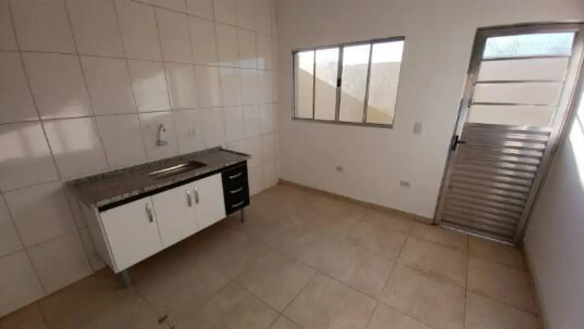 Foto 9 de Casa com 2 quartos para alugar, 80m2 em Pegorelli, Caraguatatuba - SP