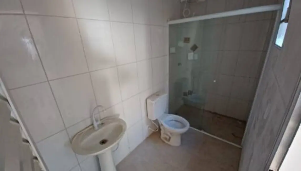 Foto 8 de Casa com 2 quartos para alugar, 80m2 em Pegorelli, Caraguatatuba - SP