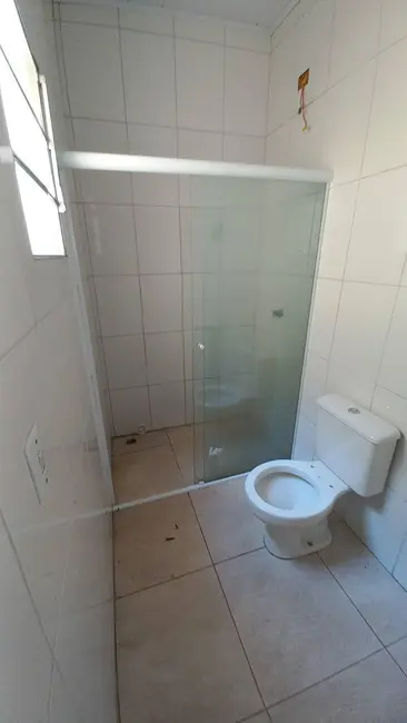 Foto 3 de Casa com 2 quartos para alugar, 80m2 em Pegorelli, Caraguatatuba - SP