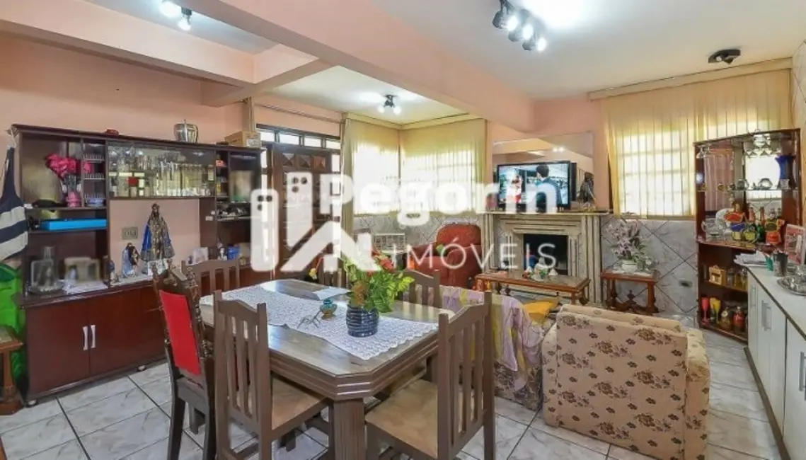 Casa com 5 quartos à venda, 237m2 em Abranches, Curitiba - PR - imagem 8 Foto 8 de Casa com 5 quartos à venda, 237m2 em Abranches, Curitiba - PR