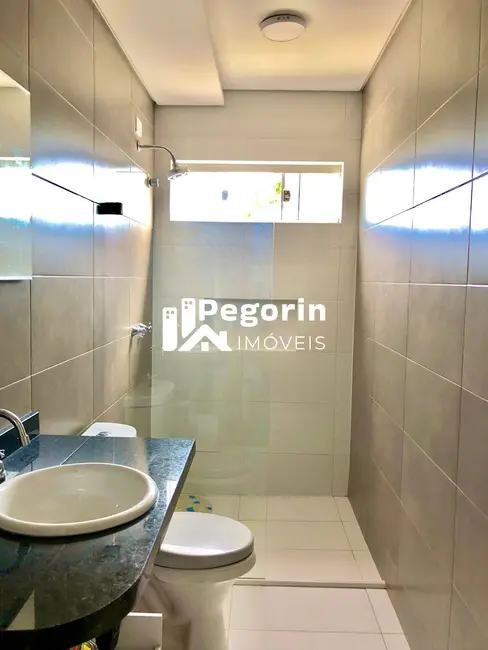 Sobrado com 3 quartos à venda, 180m2 em Pineville, Pinhais - PR - imagem 9 Foto 9 de Sobrado com 3 quartos à venda, 180m2 em Pineville, Pinhais - PR