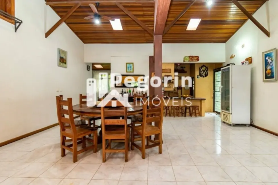 Foto 7 de Chácara com 7 quartos à venda, 412m2 em Centro, Bocaiuva Do Sul - PR