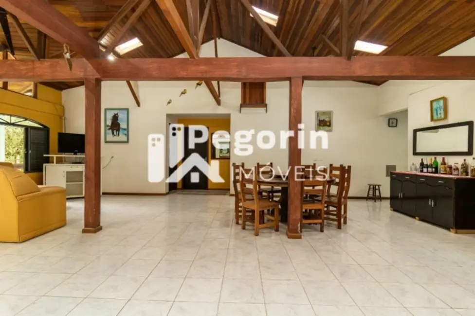 Foto 5 de Chácara com 7 quartos à venda, 412m2 em Centro, Bocaiuva Do Sul - PR