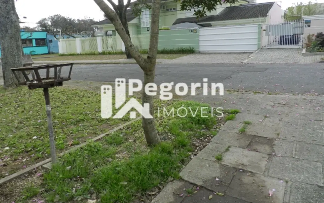 Casa com 4 quartos à venda, 180m2 em Jardim Social, Curitiba - PR - imagem 6 Foto 6 de Casa com 4 quartos à venda, 180m2 em Jardim Social, Curitiba - PR