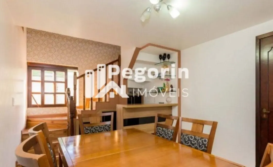 Foto 3 de Casa com 4 quartos à venda, 250m2 em Centro, Pinhais - PR