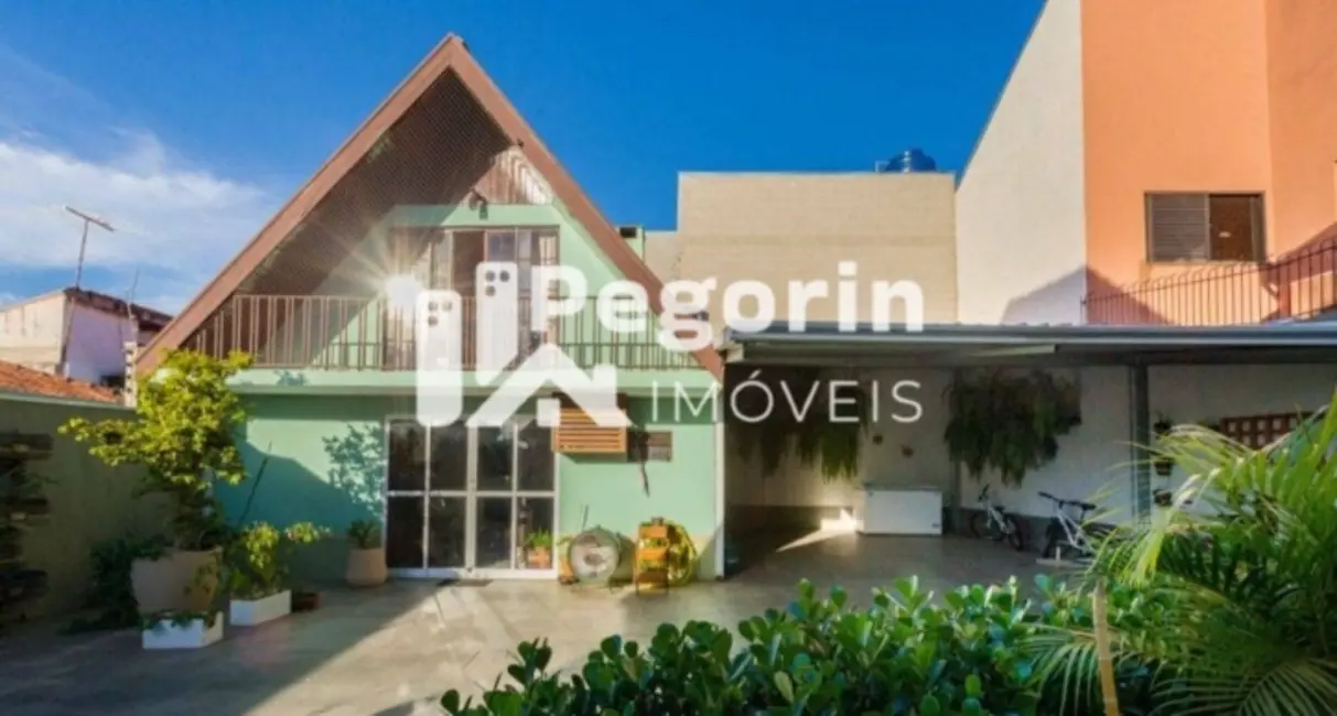 Foto 4 de Casa com 4 quartos à venda, 250m2 em Centro, Pinhais - PR