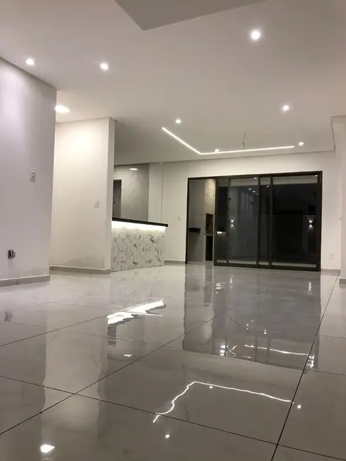 Casa com 4 quartos à venda, 330m2 em Eusebio - CE - imagem 4 Foto 4 de Casa com 4 quartos à venda, 330m2 em Eusebio - CE