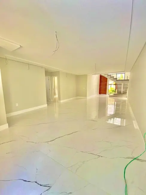 Casa com 5 quartos à venda, 382m2 em Eusebio - CE - imagem 7 Foto 7 de Casa com 5 quartos à venda, 382m2 em Eusebio - CE