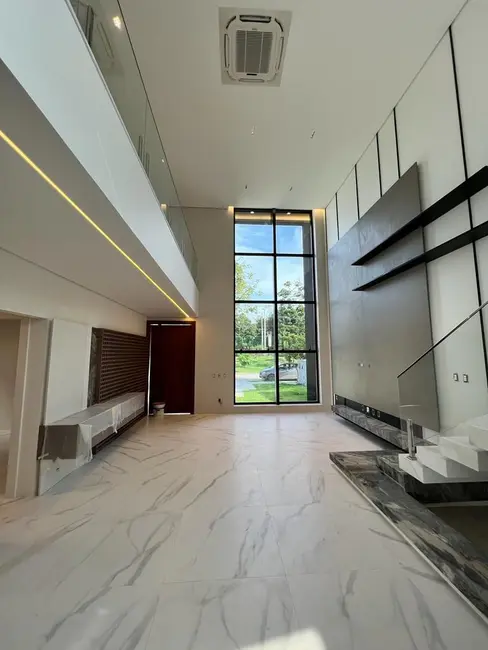 Casa de Condomínio com 5 quartos à venda, 380m2 em Centro, Eusebio - CE - imagem 5 Foto 5 de Casa de Condomínio com 5 quartos à venda, 380m2 em Centro, Eusebio - CE