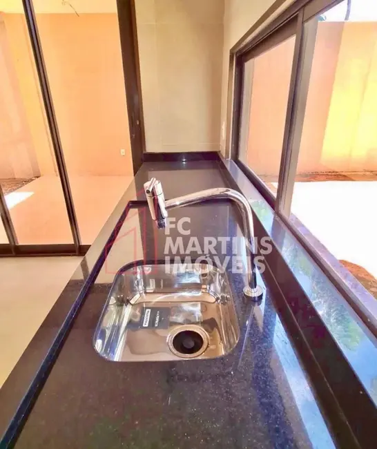 Casa com 4 quartos à venda, 240m2 em Eusebio - CE - imagem 6 Foto 6 de Casa com 4 quartos à venda, 240m2 em Eusebio - CE