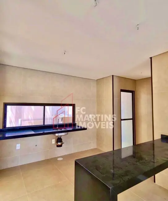 Casa com 4 quartos à venda, 240m2 em Eusebio - CE - imagem 4 Foto 4 de Casa com 4 quartos à venda, 240m2 em Eusebio - CE