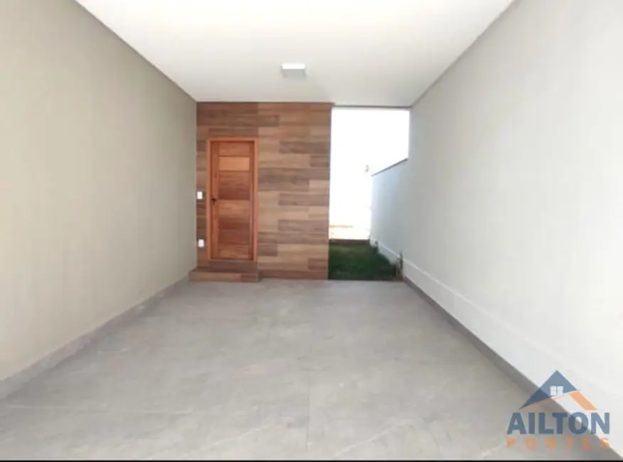 Foto 2 de Casa com 2 quartos à venda, 85m2 em Itapebussu, Guarapari - ES