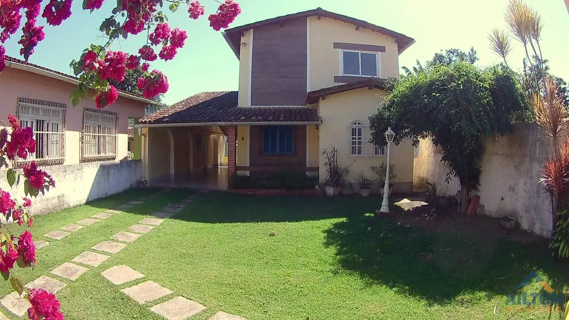 Foto 2 de Casa com 3 quartos à venda, 140m2 em Perocão, Guarapari - ES