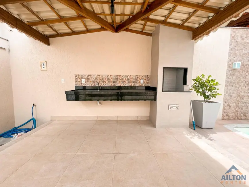 Casa com 3 quartos para alugar, 160m2 em Praia do Morro, Guarapari - ES - imagem 4 Foto 4 de Casa com 3 quartos para alugar, 160m2 em Praia do Morro, Guarapari - ES