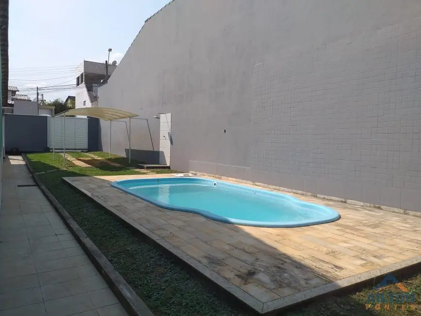 Foto 2 de Casa com 3 quartos para alugar, 130m2 em Itapebussu, Guarapari - ES