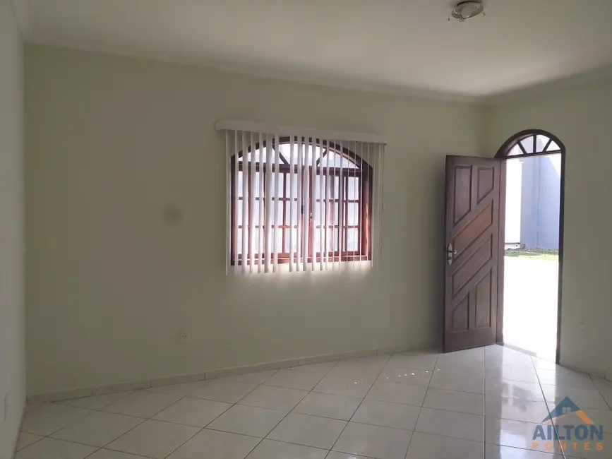 Casa com 3 quartos para alugar, 130m2 em Itapebussu, Guarapari - ES - imagem 6 Foto 6 de Casa com 3 quartos para alugar, 130m2 em Itapebussu, Guarapari - ES