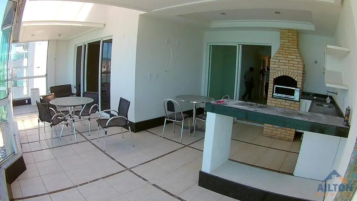 Apartamento com 4 quartos para alugar, 220m2 em Praia do Morro, Guarapari - ES - imagem 4 Foto 4 de Apartamento com 4 quartos para alugar, 220m2 em Praia do Morro, Guarapari - ES