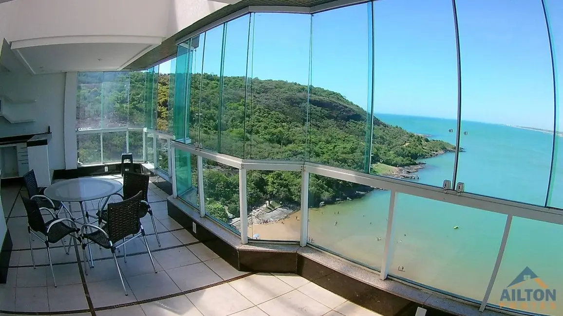 Apartamento com 4 quartos para alugar, 220m2 em Praia do Morro, Guarapari - ES - imagem 2 Foto 2 de Apartamento com 4 quartos para alugar, 220m2 em Praia do Morro, Guarapari - ES