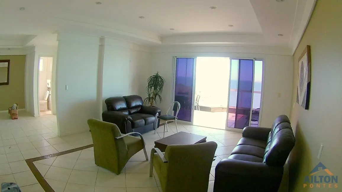 Apartamento com 4 quartos para alugar, 220m2 em Praia do Morro, Guarapari - ES - imagem 8 Foto 8 de Apartamento com 4 quartos para alugar, 220m2 em Praia do Morro, Guarapari - ES