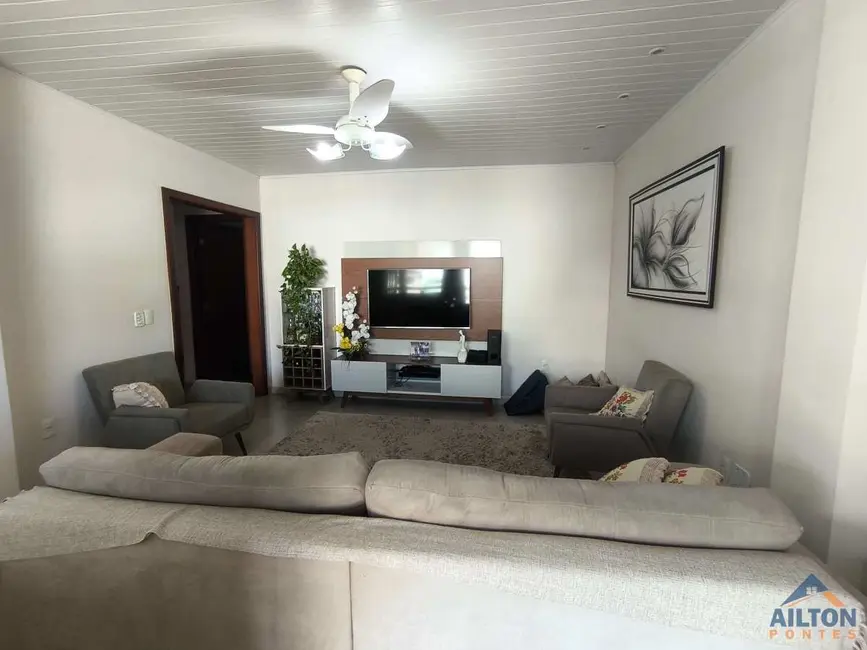 Foto 6 de Casa com 9 quartos à venda, 285m2 em Itapebussu, Guarapari - ES