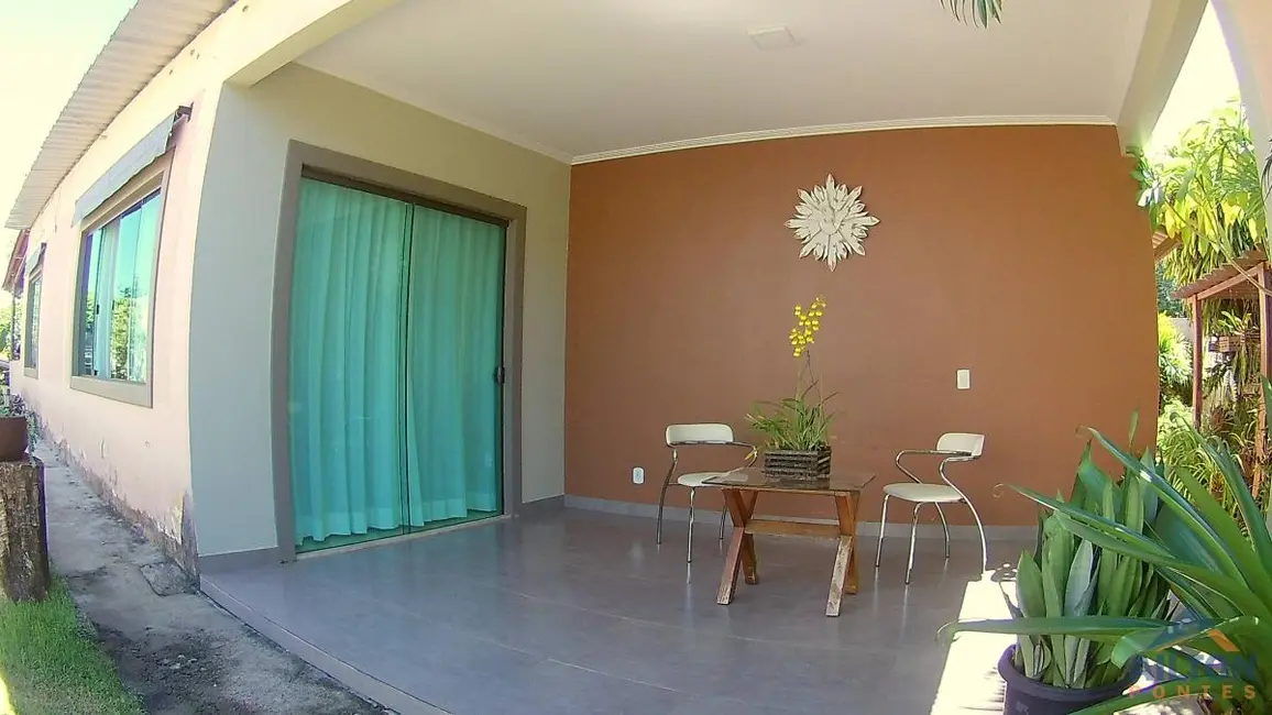 Chácara com 4 quartos à venda, 170m2 em Perocão, Guarapari - ES - imagem 3 Foto 3 de Chácara com 4 quartos à venda, 170m2 em Perocão, Guarapari - ES