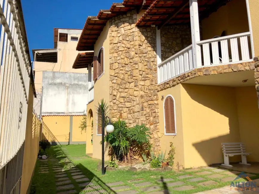 Casa com 5 quartos para alugar, 180m2 em Muquiçaba, Guarapari - ES - imagem 8 Foto 8 de Casa com 5 quartos para alugar, 180m2 em Muquiçaba, Guarapari - ES